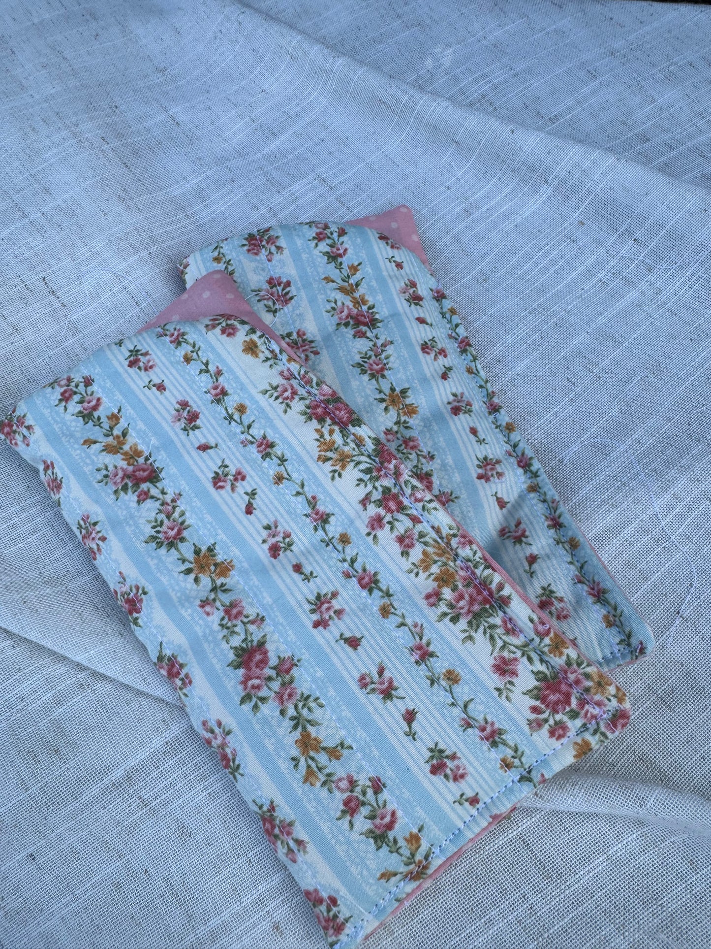 Heirloom Rose Glasses Case