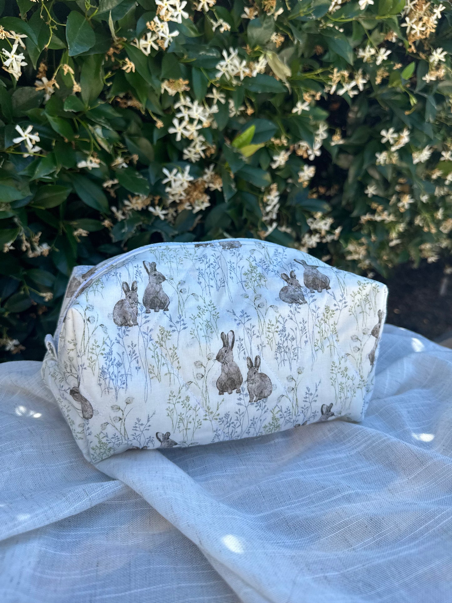 Field Bunny Print Large Quilted Makeup Bag