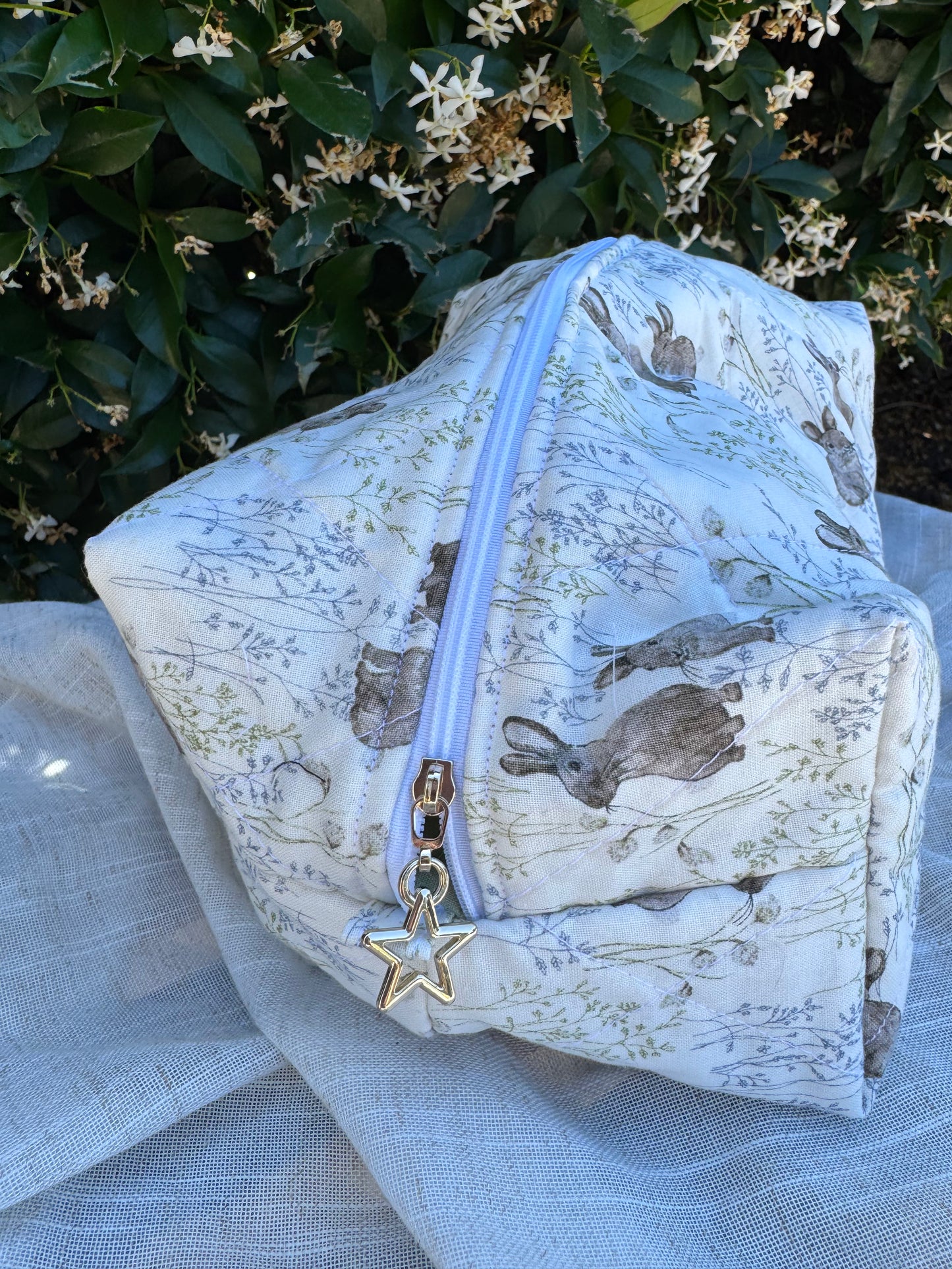 Field Bunny Print Large Quilted Makeup Bag