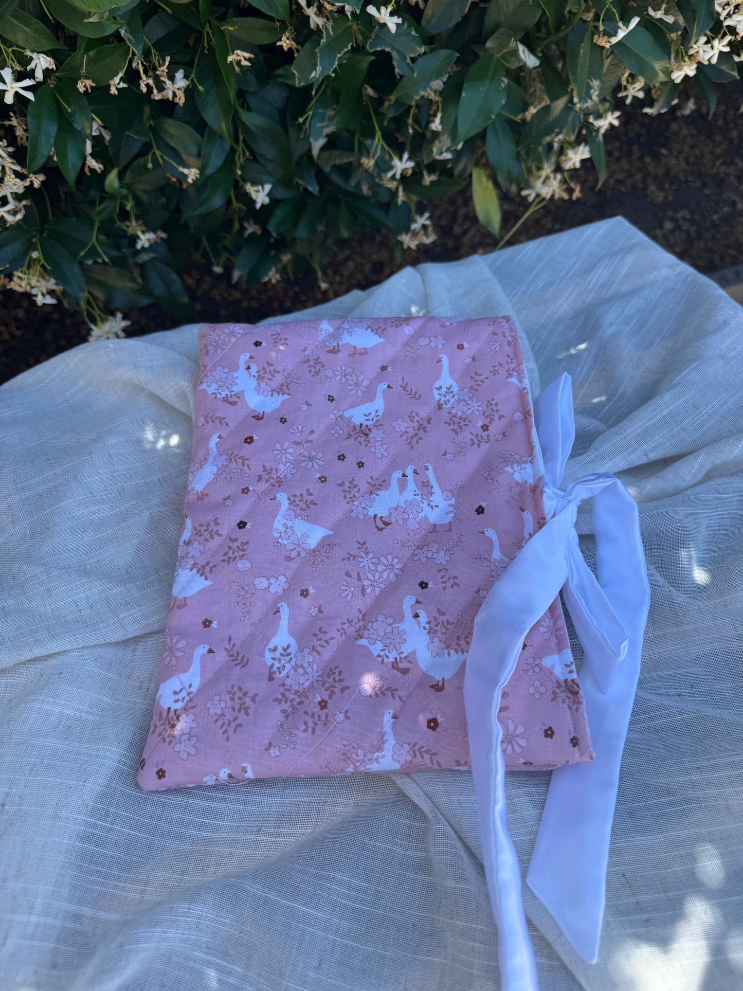 Goose Pond Floral Large Book Sleeve
